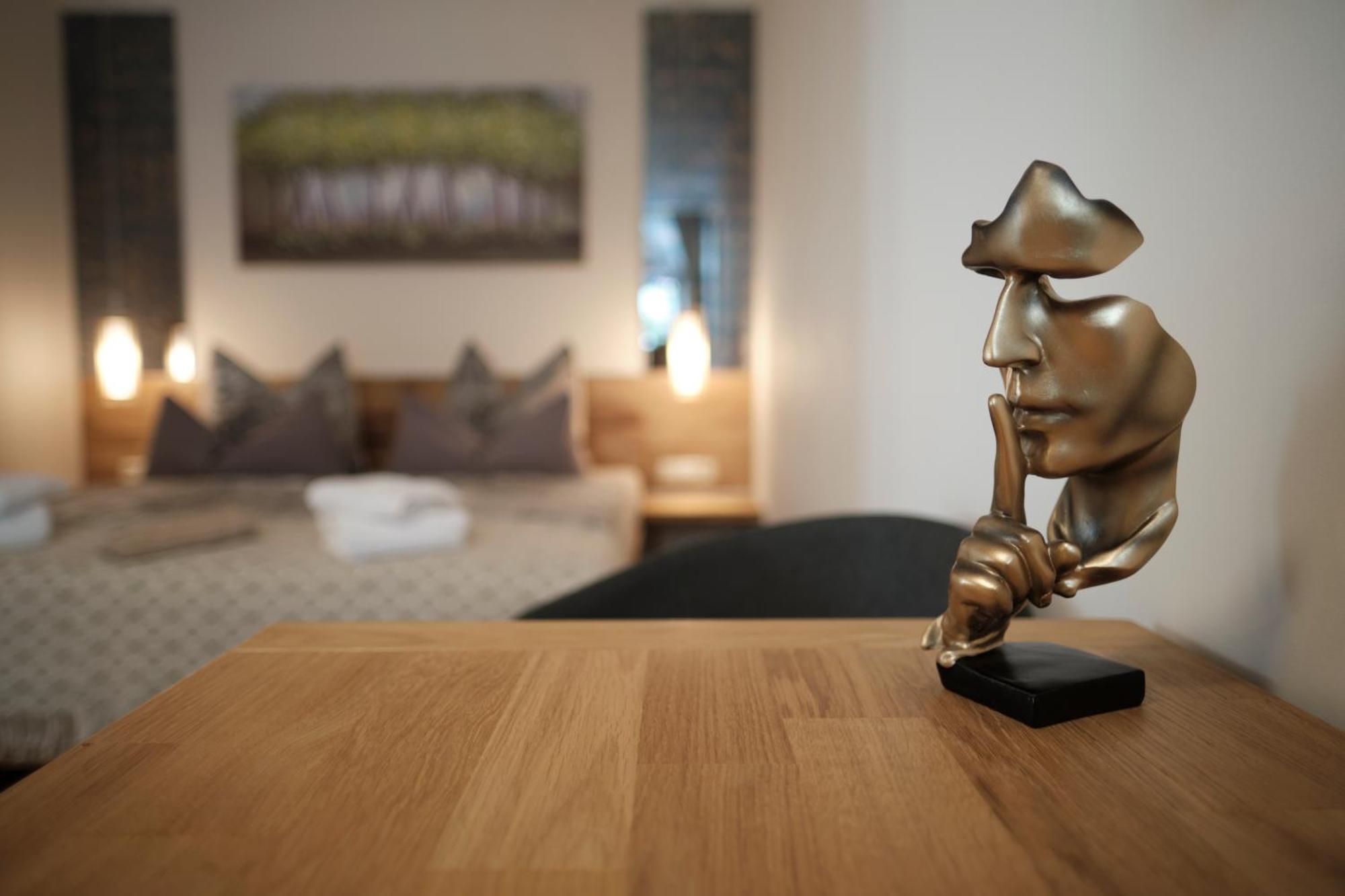 Apartments zur alten Konditorei Schwerin  Kamer foto